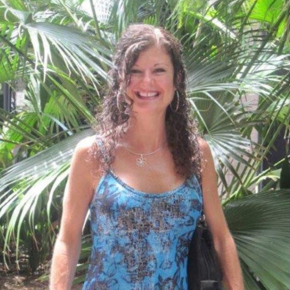 Meet your Posher, Kari - Picture 1 of 1